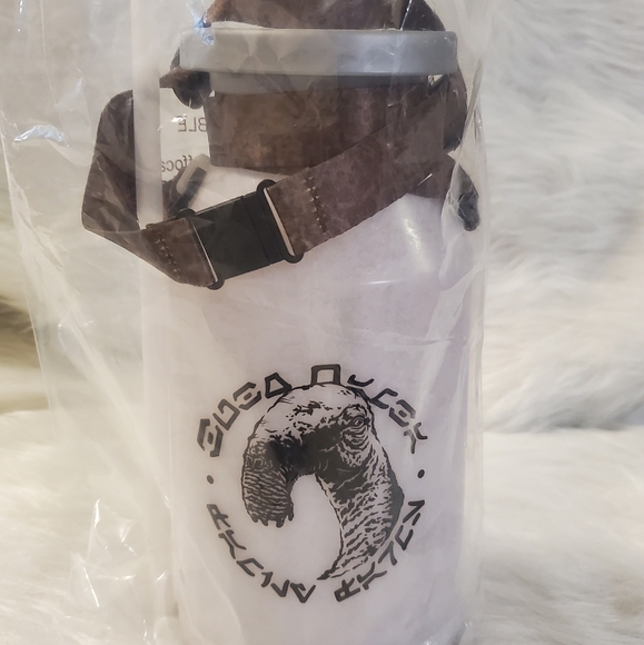 Disney Galaxy's Edge Park light-up water bottle - Picture 1 of 6